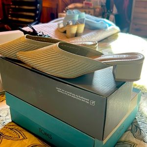 Flats, beige, 1 inch heel, pointed toe